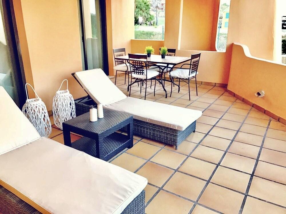 Casares Beach Golf Apartments Exterior foto